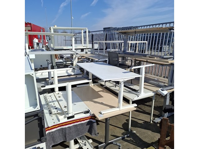 (ns materiaal) partij kantoormeubilair - afbeelding 11 van  13