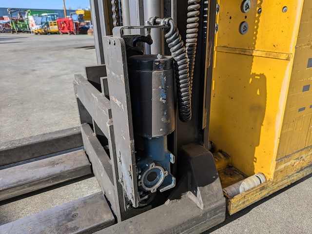 (ns materiaal) reachtruck, atlet, a/atf/100dtfvjn400, 2006 - afbeelding 2 van  18