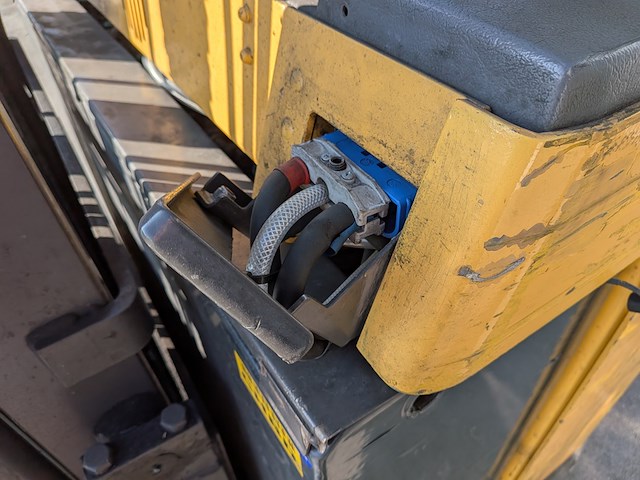 (ns materiaal) reachtruck, atlet, uns 160 dtf vre 675, 2005 - afbeelding 9 van  20