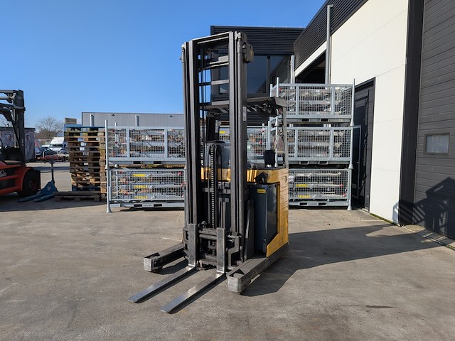 (ns materiaal) reachtruck, atlet, uns 160 dtf vre 675, 2005 - afbeelding 17 van  20