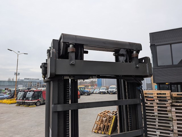 (ns materiaal) reachtruck, atlet, uns160dtfvre675, 2007 - afbeelding 2 van  21