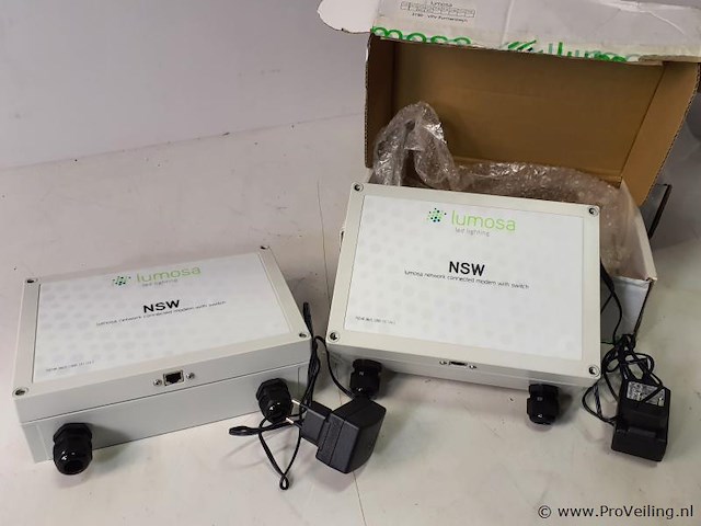 Nsw netwerkmodem met switch - 2 stuks - afbeelding 1 van  3