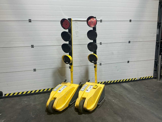 Ntts tempo verkeerslicht (2x) - afbeelding 1 van  14