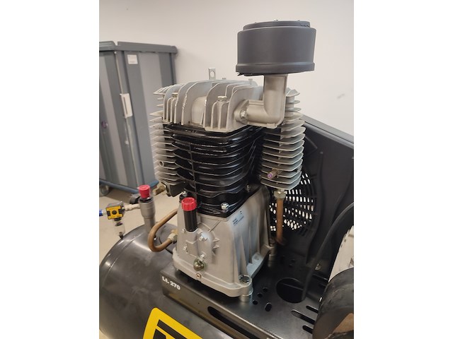 Nu air compressors and tools s.p.a. - afbeelding 7 van  10