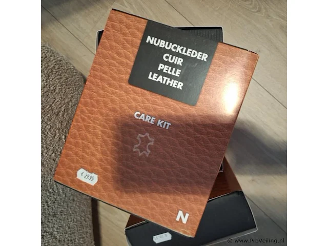 Nubuckleder cuir pell leather - 5 stuks - afbeelding 1 van  1