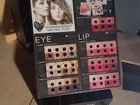 Nudestix baliedisplay voor cosmetica