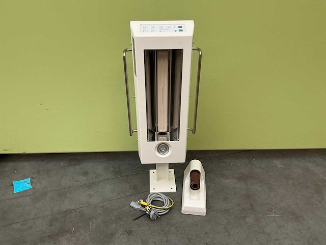Nufer medical - ceratherm 600 warmtelamp - 2016 - afbeelding 1 van  4
