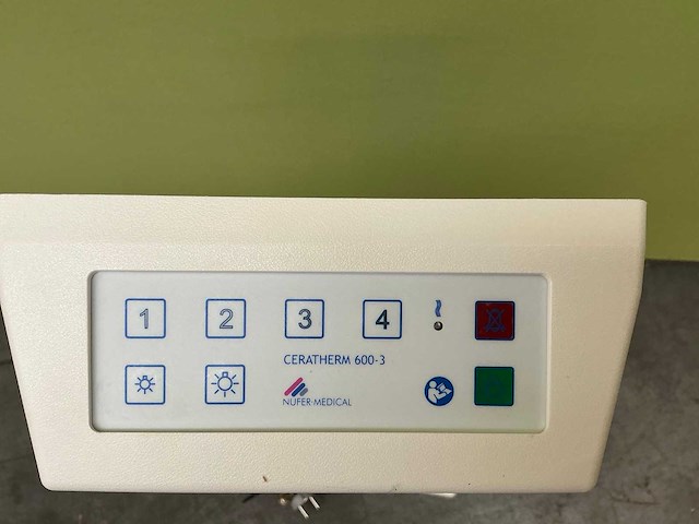 Nufer medical - ceratherm 600 warmtelamp - 2016 - afbeelding 4 van  4