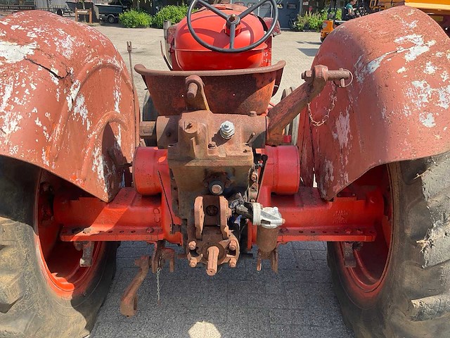 Nuffield 10/60 oldtimer tractor “6 cilinder” - afbeelding 4 van  21