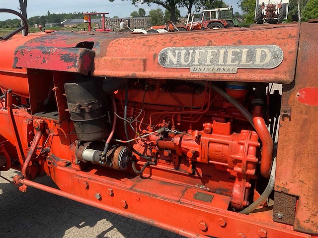 Nuffield 10/60 oldtimer tractor - afbeelding 8 van  21