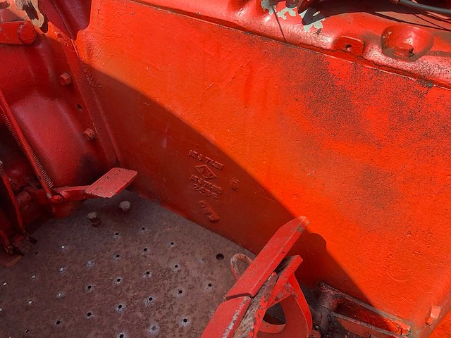 Nuffield 10/60 oldtimer tractor - afbeelding 9 van  21