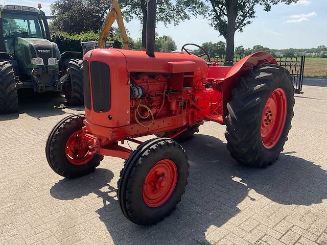 Nuffield 460 oldtimer tractor - afbeelding 1 van  20