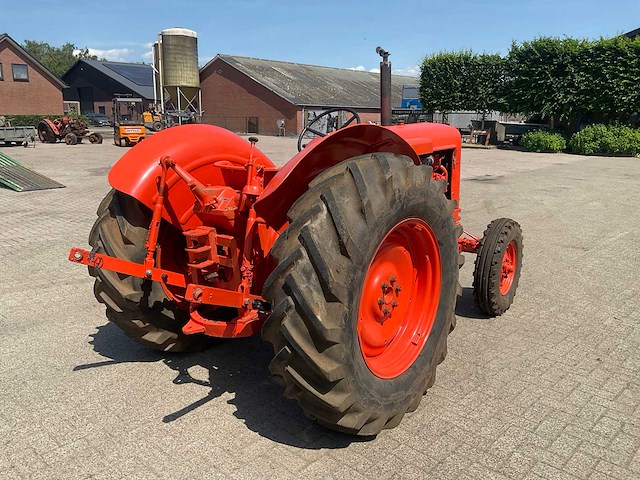 Nuffield 460 oldtimer tractor - afbeelding 16 van  20