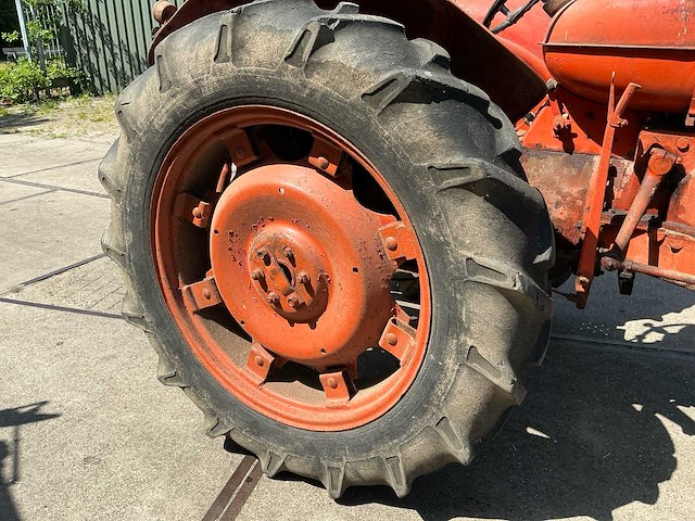Nuffield universal bmg diesel oldtimer tractor - afbeelding 6 van  21