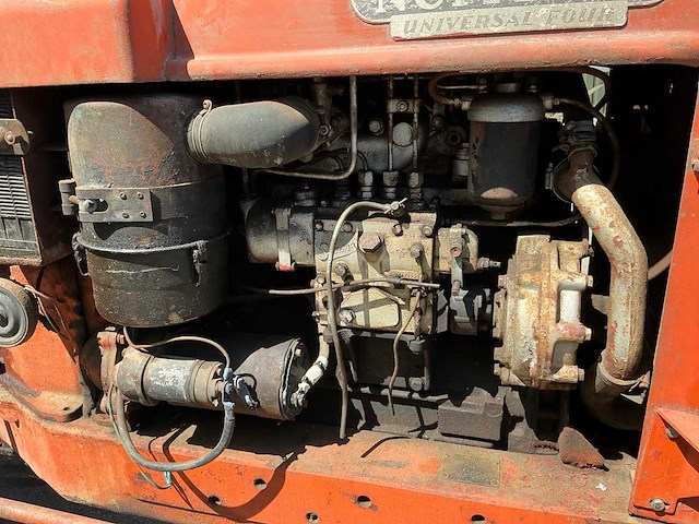 Nuffield universal bmg diesel oldtimer tractor - afbeelding 8 van  21
