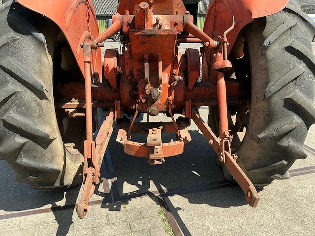 Nuffield universal bmg diesel oldtimer tractor - afbeelding 11 van  21