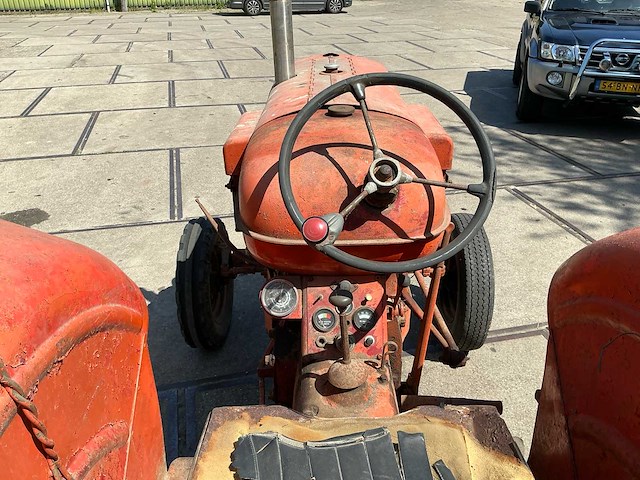 Nuffield universal bmg diesel oldtimer tractor - afbeelding 14 van  21