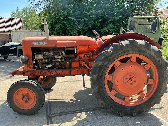 Nuffield universal bmg diesel oldtimer tractor - afbeelding 17 van  21