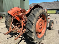 Nuffield universal bmg diesel oldtimer tractor - afbeelding 20 van  21