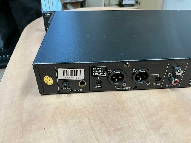 Numark mp103 afspeelapparatuur - afbeelding 4 van  5