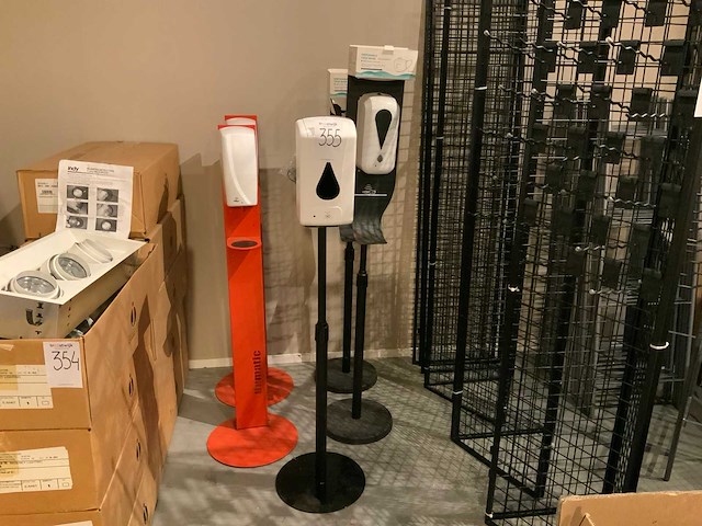 Numatic handdesinfectie dispensers (5x) - afbeelding 1 van  4