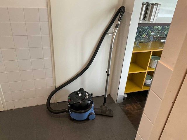 Numatic henry 200 next stofzuiger - afbeelding 1 van  2