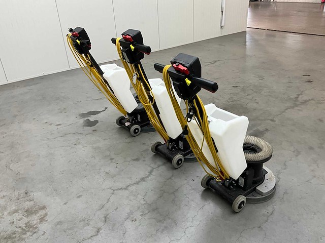 Numatic hfm1515-r borstel / schrobmachine (3x) - afbeelding 15 van  19