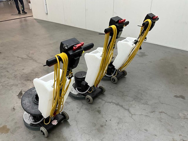 Numatic hfm1515-r borstel / schrobmachine (3x) - afbeelding 16 van  19
