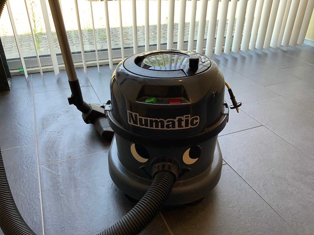 Numatic industriële stofzuiger - afbeelding 4 van  5