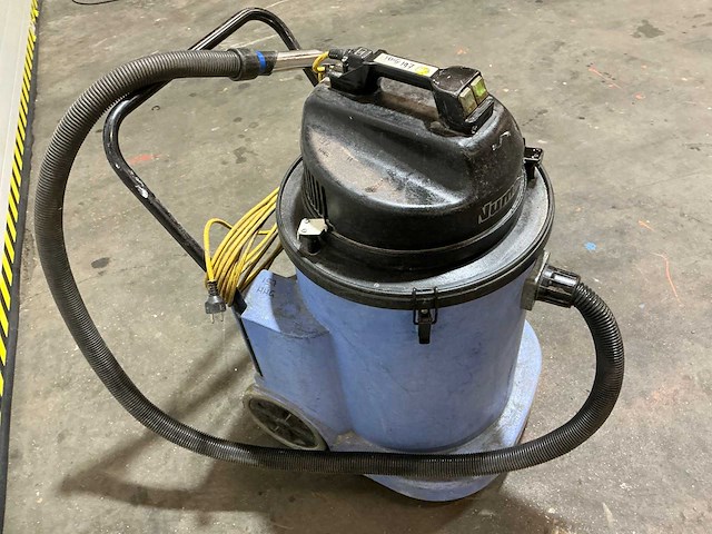 Numatic nat/ droog industriële stofzuiger - afbeelding 3 van  7