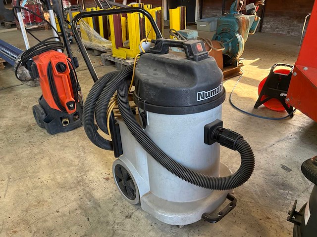 Numatic ndd900 industriële stofzuiger - afbeelding 1 van  5