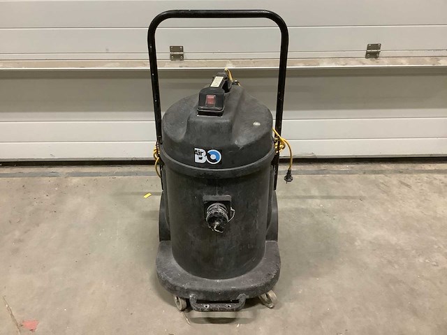 Numatic ndd900 stofzuiger - afbeelding 1 van  6