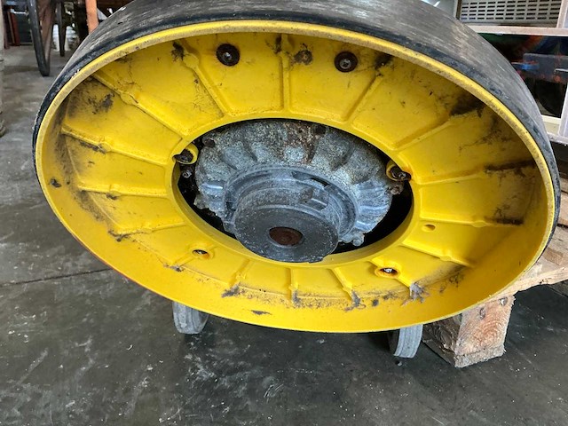 Numatic nmd 1000s vloerboenmachine - afbeelding 3 van  5