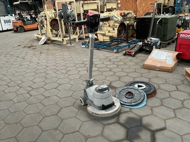 Numatic nr1500s/40 vloerreiniger - afbeelding 2 van  6