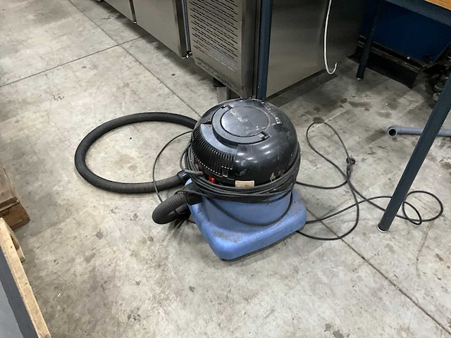 Numatic nv 375 stofzuiger - afbeelding 1 van  5