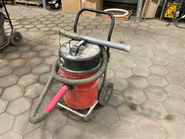 Numatic nv750 industriële stofzuiger - afbeelding 2 van  4