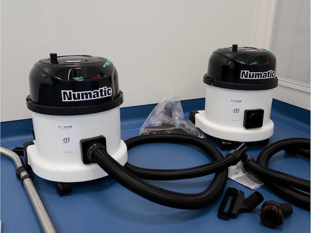 Numatic pph320-11 hepa stofzuiger (2x) - afbeelding 1 van  2