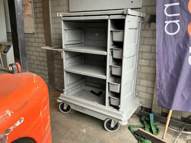 Numatic schoonmaakwagen - afbeelding 1 van  5