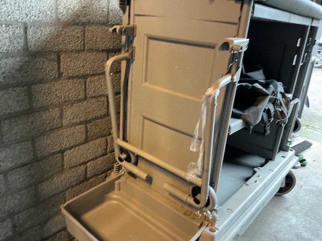 Numatic schoonmaakwagen - afbeelding 3 van  5