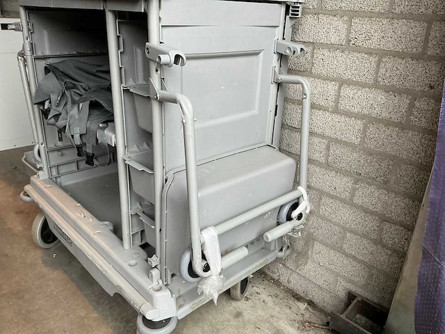 Numatic schoonmaakwagen - afbeelding 4 van  5