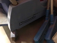 Numatic schoonmaakwagen - afbeelding 2 van  4