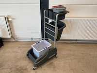 Numatic schoonmaakwagen
