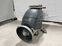 Numatic schrob-/zuigmachine - afbeelding 1 van  9