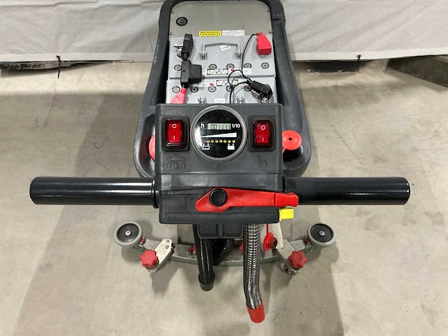 Numatic schrob-/zuigmachine - afbeelding 6 van  9