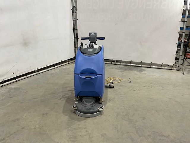 Numatic schrobmachine - afbeelding 3 van  9