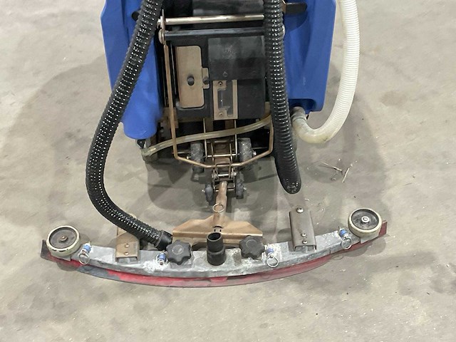 Numatic schrobmachine - afbeelding 5 van  9