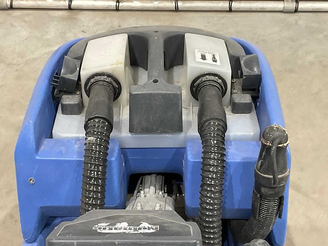 Numatic schrobmachine - afbeelding 7 van  9