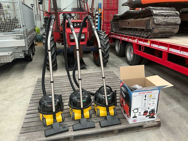 Numatic stofzuiger (3x) - afbeelding 1 van  6