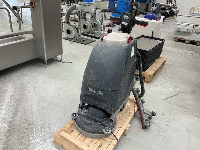 Numatic tgb3045/56 vloerreiniger - afbeelding 2 van  6