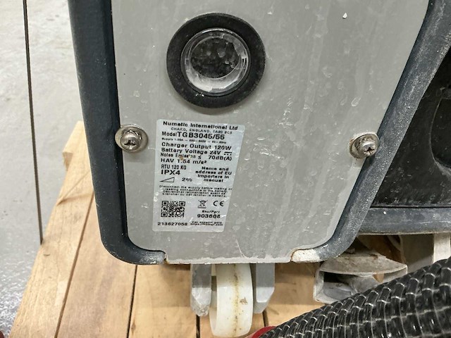 Numatic tgb3045/56 vloerreiniger - afbeelding 6 van  6
